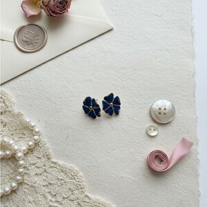 Vintage Sarah Coventry Blue Floral Earrings with Gold Accent